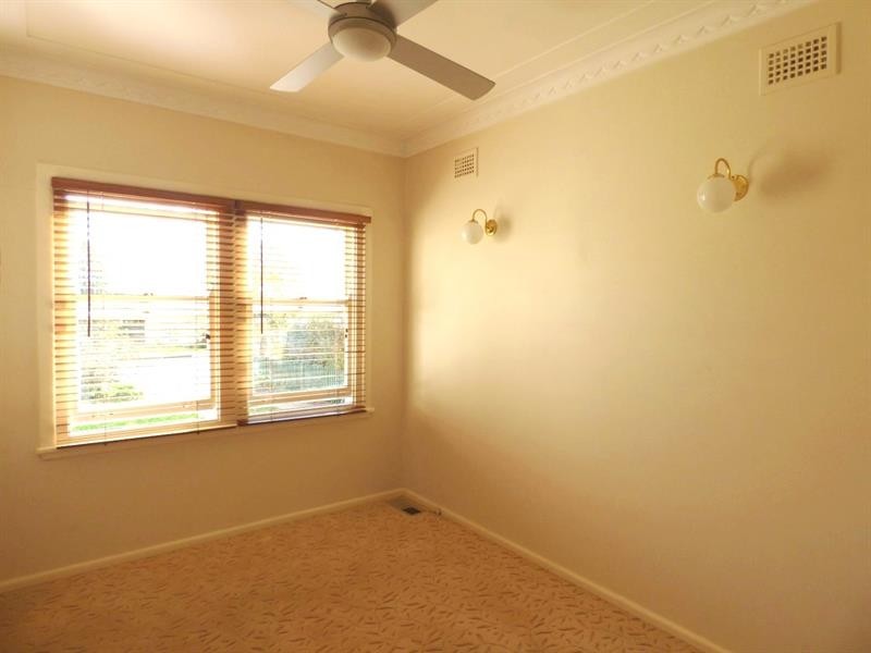 352 Fitzroy St, Dubbo NSW 2830