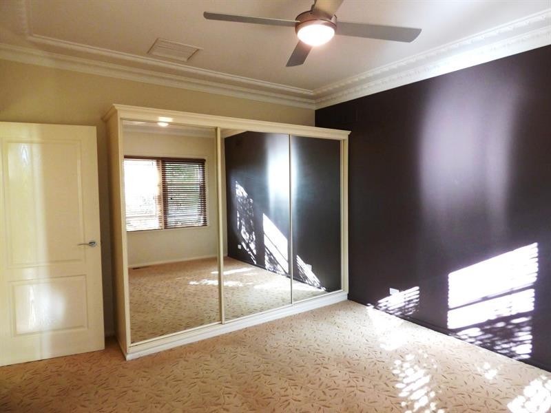 352 Fitzroy St, Dubbo NSW 2830