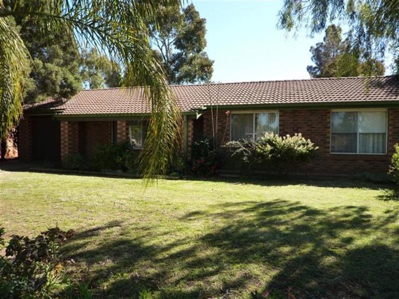 282 Myall St, Dubbo NSW 2830