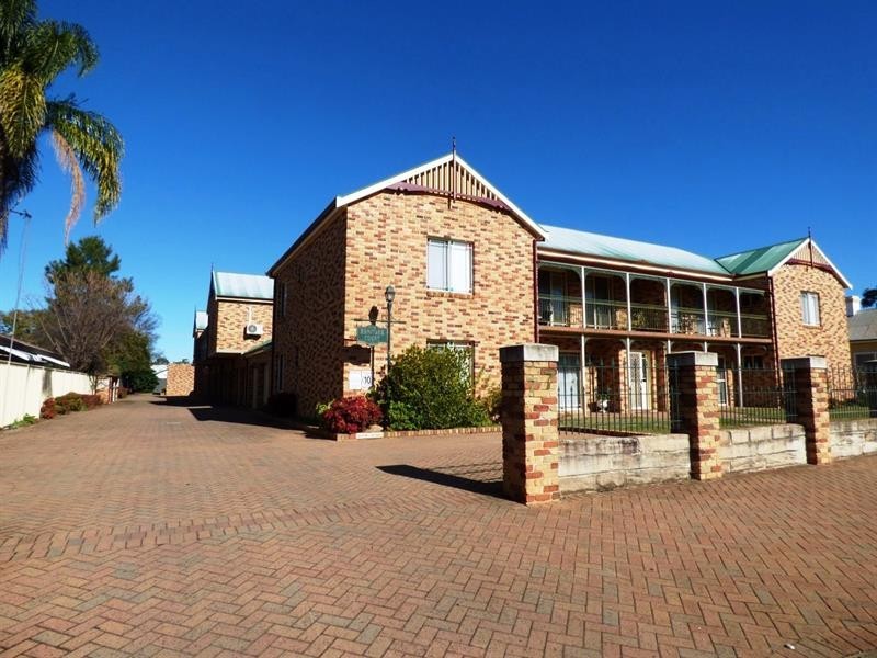 9/77 Bultje St, Dubbo NSW 2830