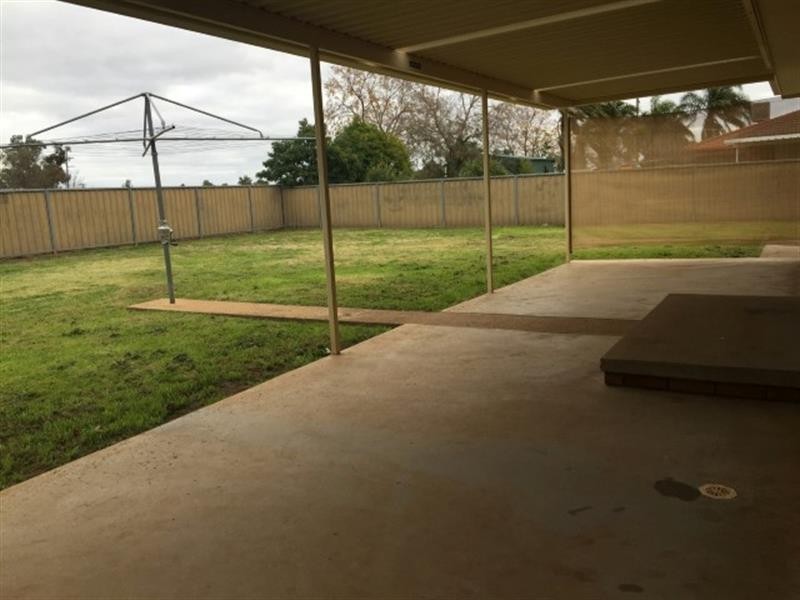 22 Flinders Cl, Dubbo NSW 2830
