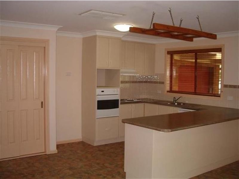 3 Huntingdale Cl, Dubbo NSW 2830