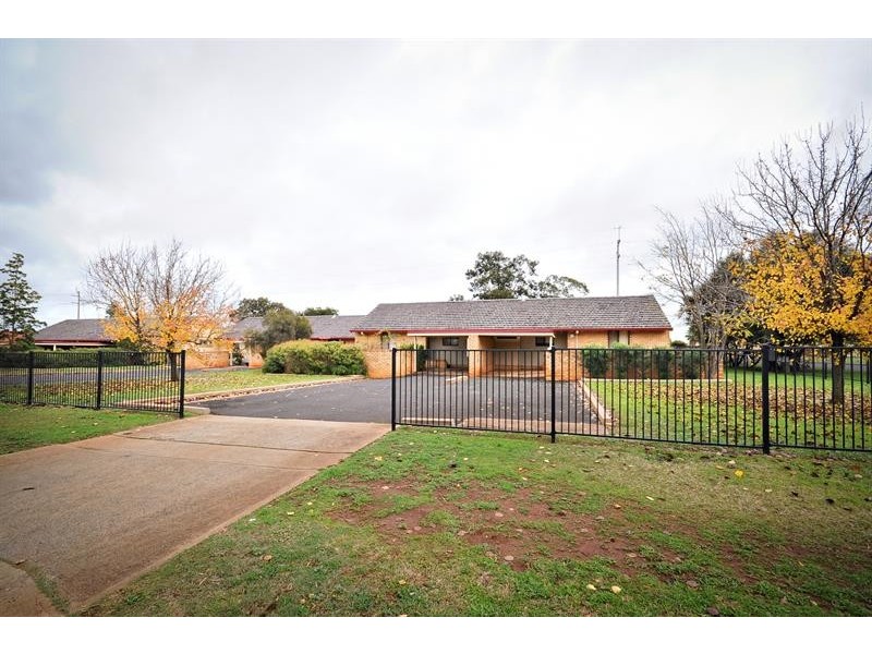 5/10 Sturt Cir, Dubbo NSW 2830
