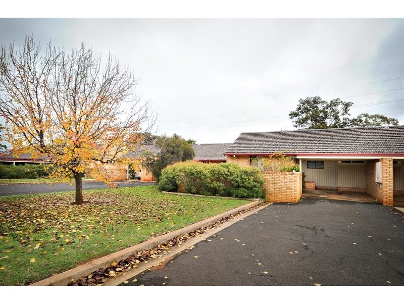 5/10 Sturt Cir, Dubbo NSW 2830