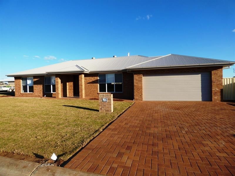 13 Drover Ave, Dubbo NSW 2830