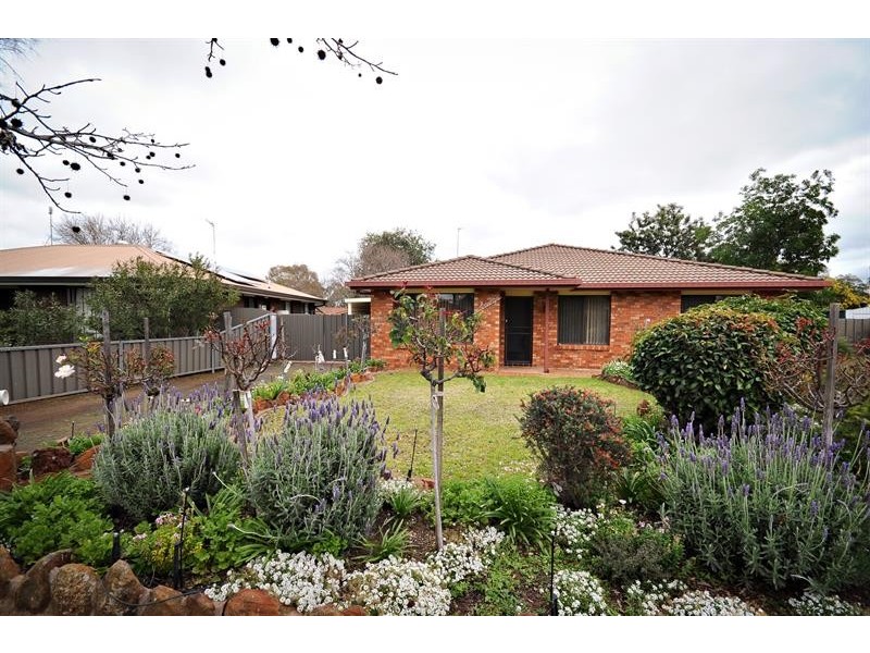 10 Sloman Cl, Dubbo NSW 2830