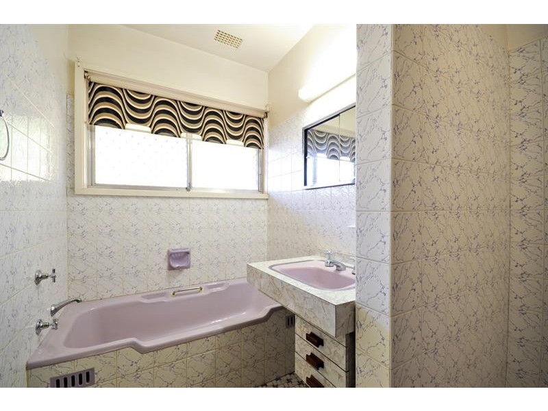 11 Banksia Cres, Dubbo NSW 2830