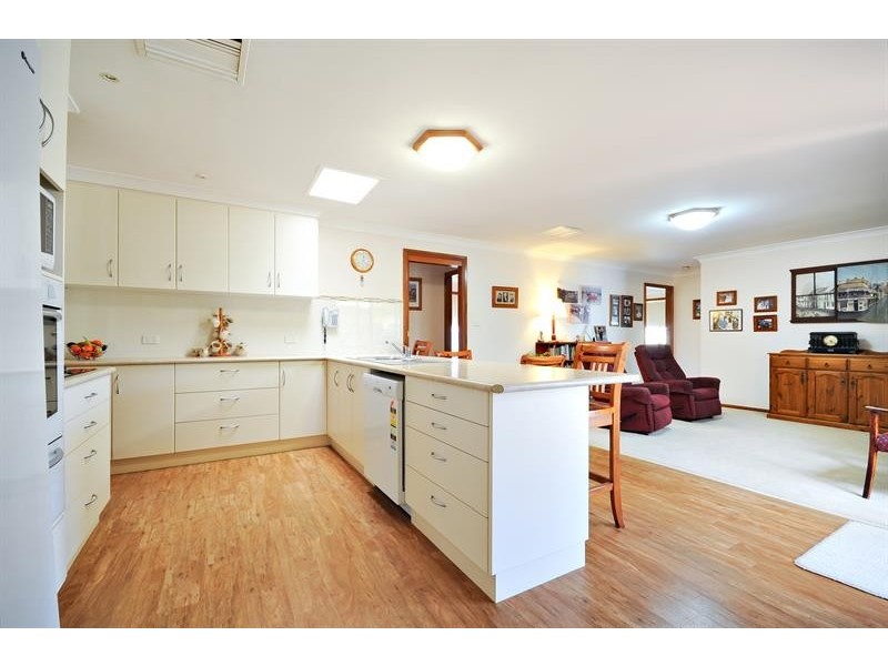 33 Murrayfield Dr, Dubbo NSW 2830