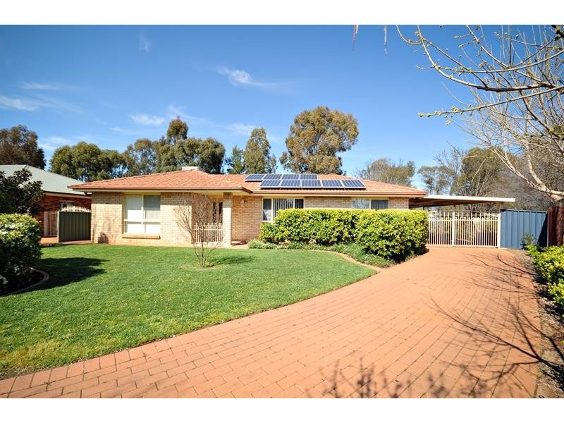 11 Namoi Cres, Dubbo NSW 2830