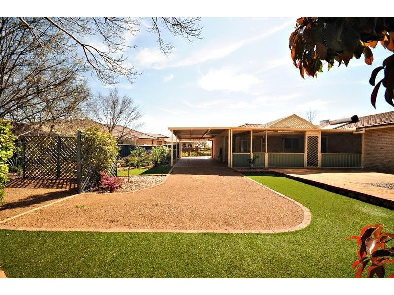 11 Namoi Cres, Dubbo NSW 2830