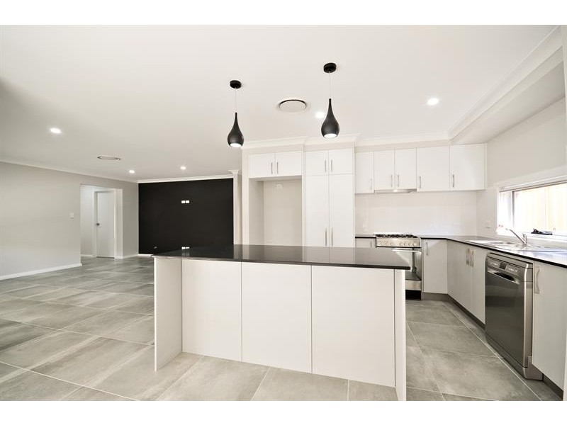 4B Dal Santo Ct, Dubbo NSW 2830