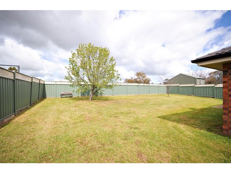32  Cypress Point Dr, Dubbo NSW 2830