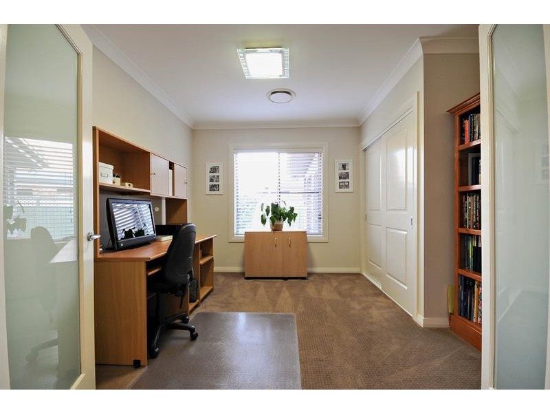 19 Merion Way, Dubbo NSW 2830