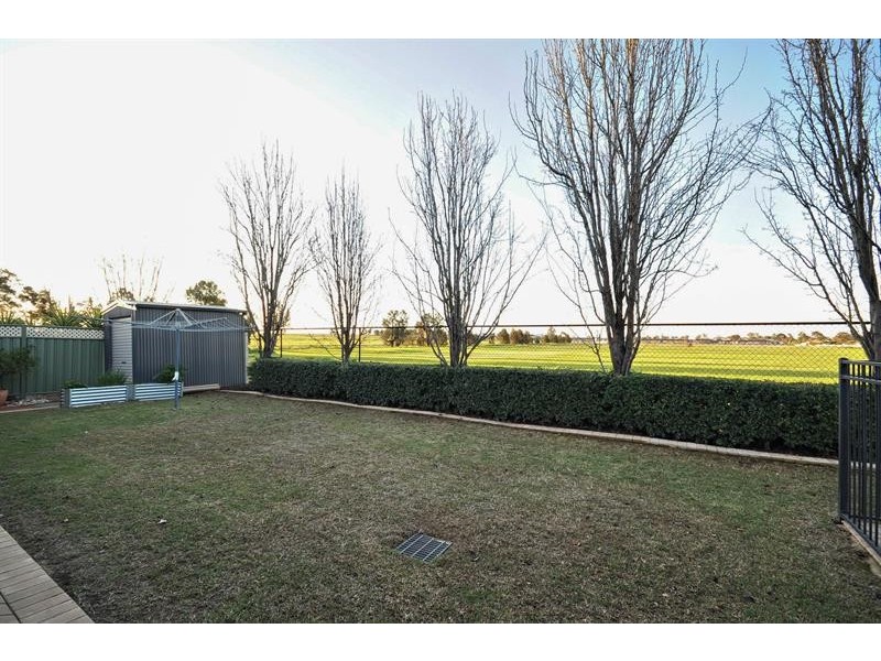 19 Merion Way, Dubbo NSW 2830