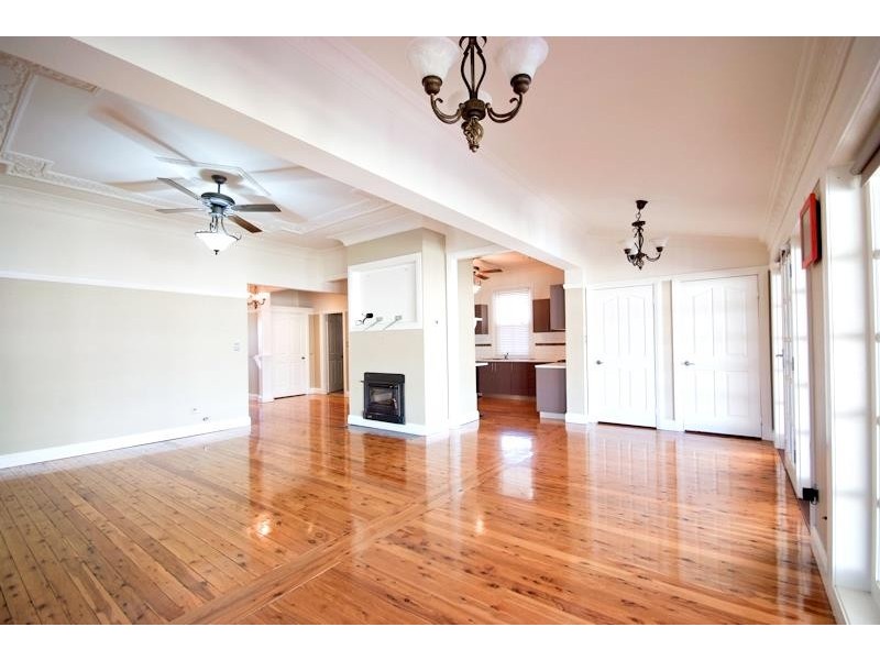 161 Cobra St, Dubbo NSW 2830