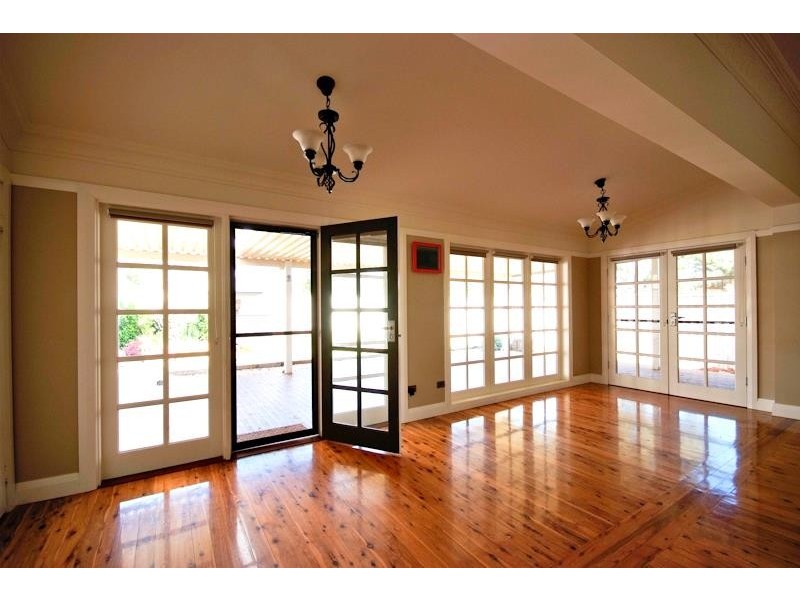 161 Cobra St, Dubbo NSW 2830