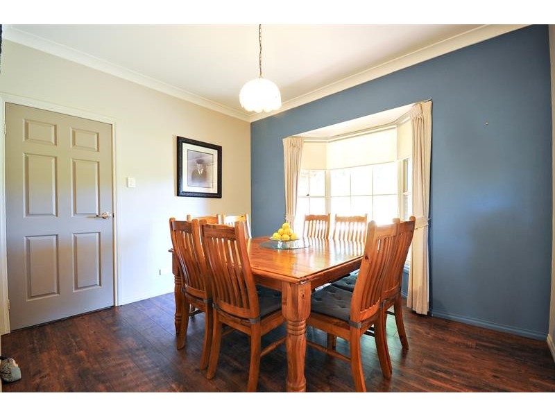 1R Debeaufort Dr, Dubbo NSW 2830