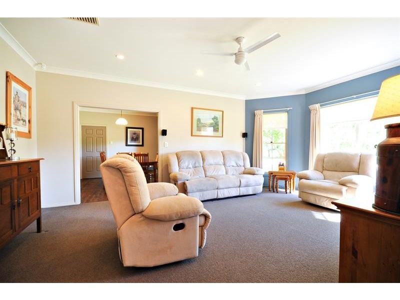 1R Debeaufort Dr, Dubbo NSW 2830