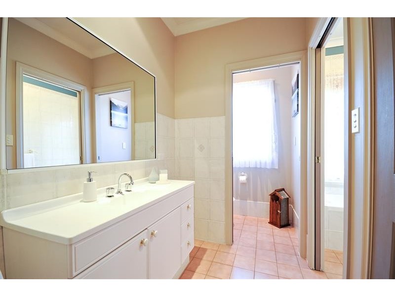 1R Debeaufort Dr, Dubbo NSW 2830