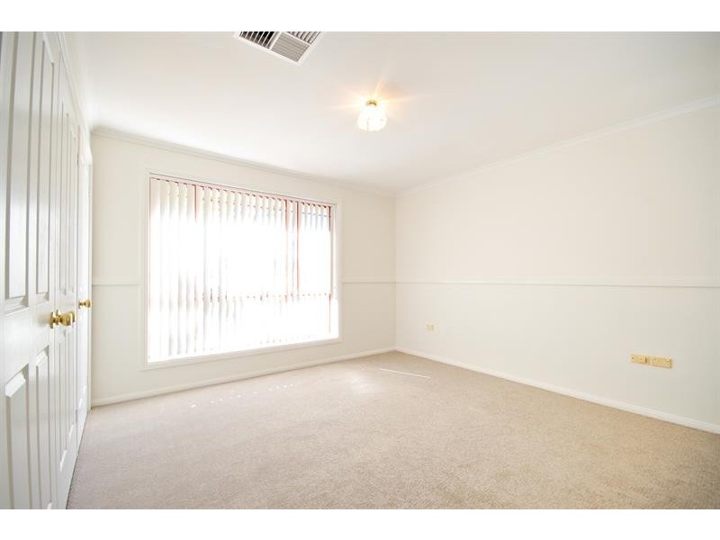 95 Websdale Dr, Dubbo NSW 2830