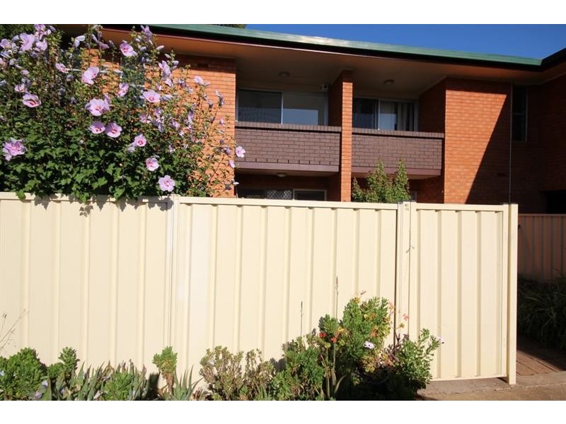 4/4-6 Goode St, Dubbo NSW 2830