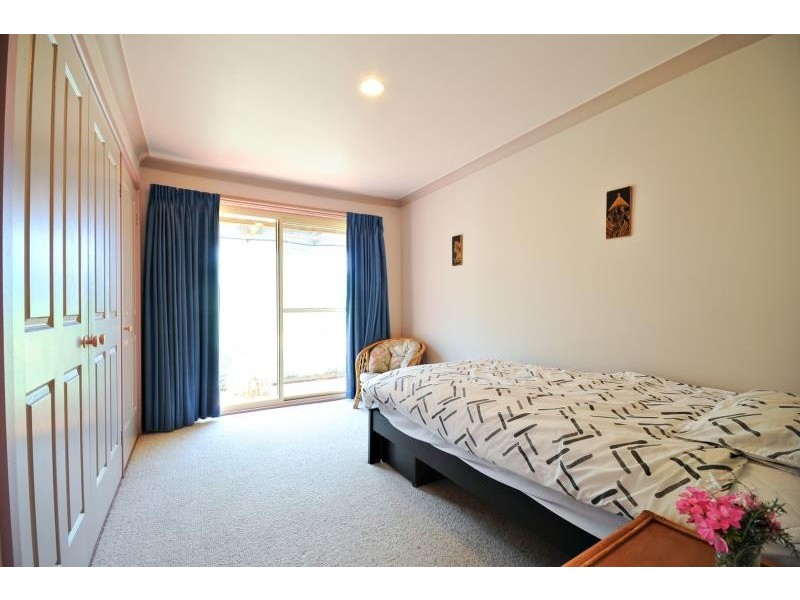 3/4 Clearwater Pl, Dubbo NSW 2830