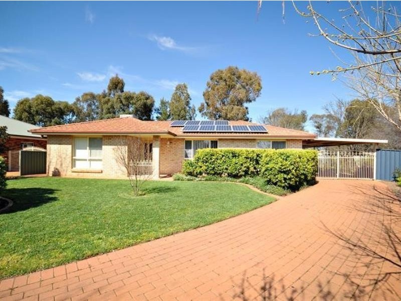 11 Namoi Cres, Dubbo NSW 2830