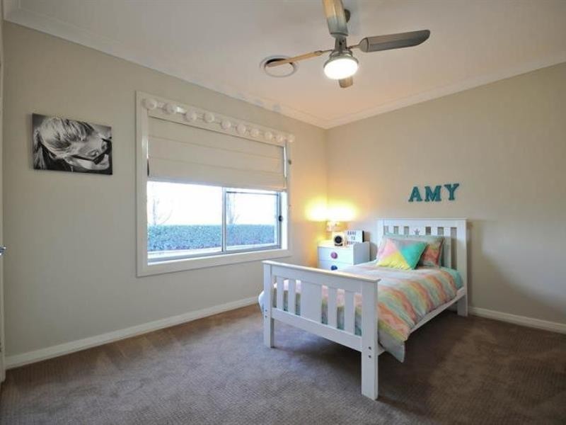 19 Merion Way, Dubbo NSW 2830