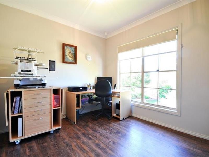 1R Debeaufort Dr, Dubbo NSW 2830
