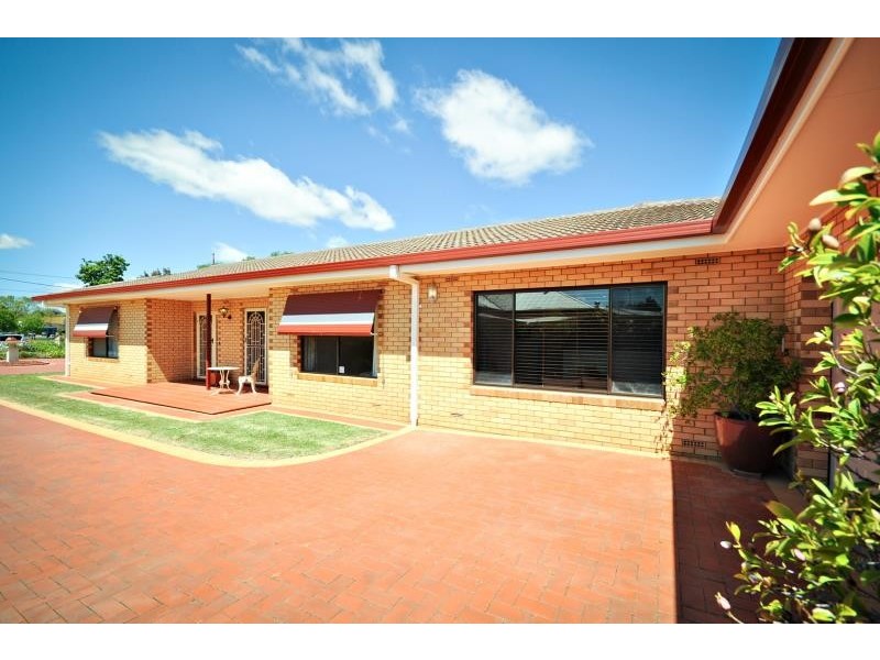 341 Macquarie St, Dubbo NSW 2830