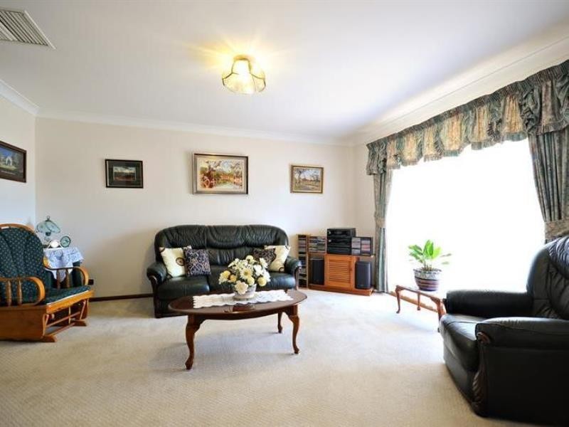 33 Murrayfield Dr, Dubbo NSW 2830