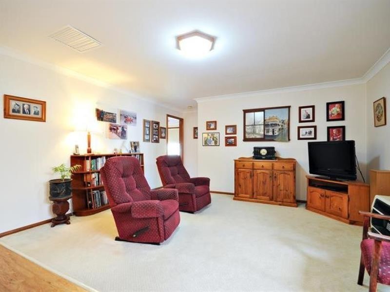 33 Murrayfield Dr, Dubbo NSW 2830