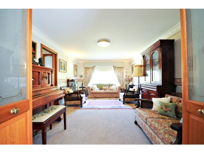 16 Allandale Dr, Dubbo NSW 2830