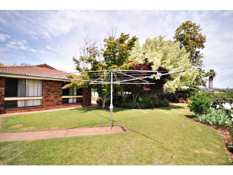 86 Zouch St, Wellington NSW 2820