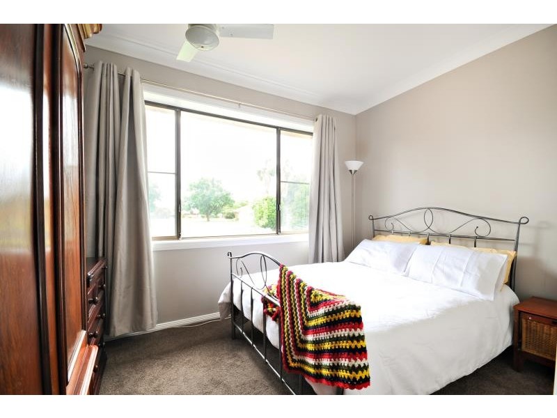 37 Aspen Rd, Dubbo NSW 2830
