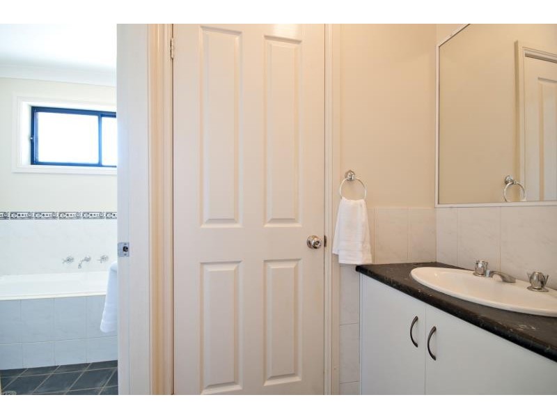 43 Gilbert St, Dubbo NSW 2830