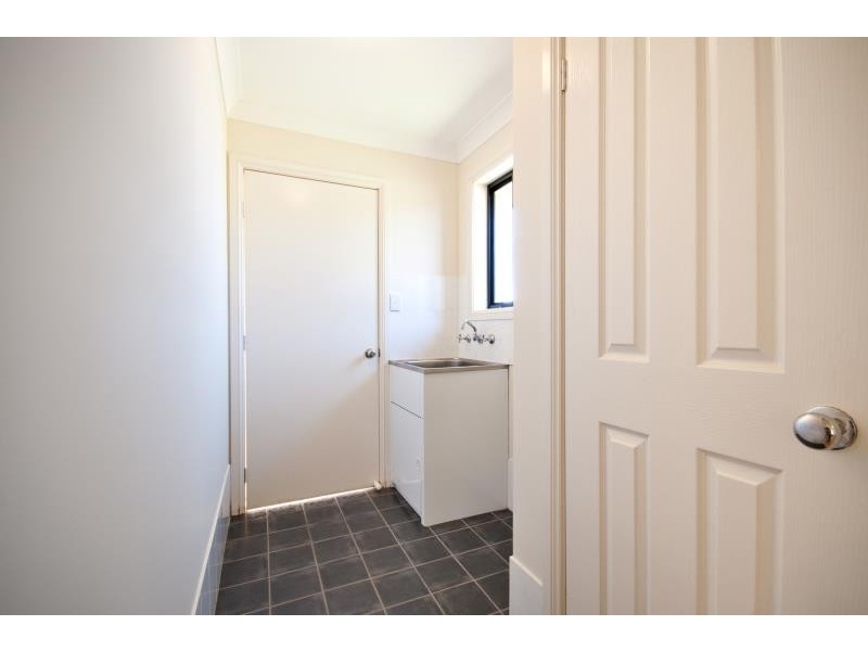 43 Gilbert St, Dubbo NSW 2830