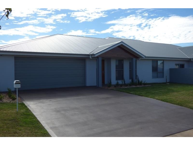 19 Lansdowne Dr, Dubbo NSW 2830