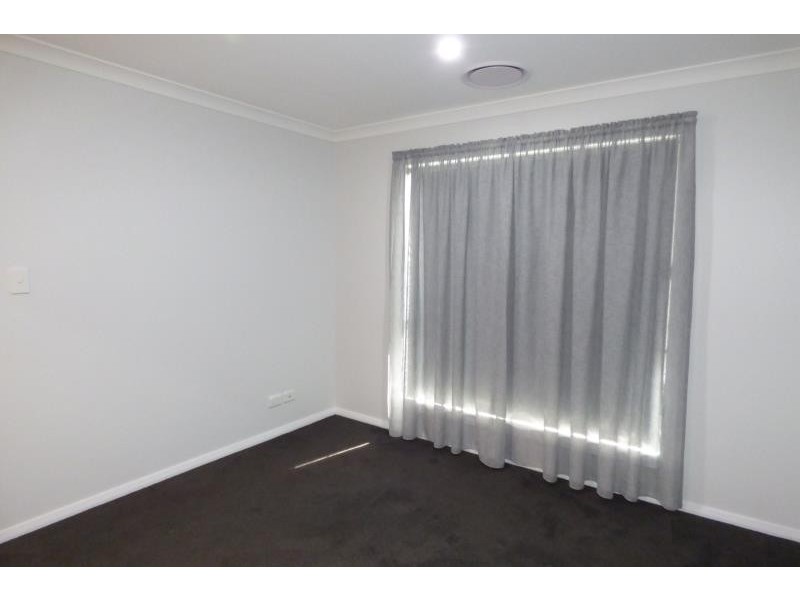 19 Lansdowne Dr, Dubbo NSW 2830