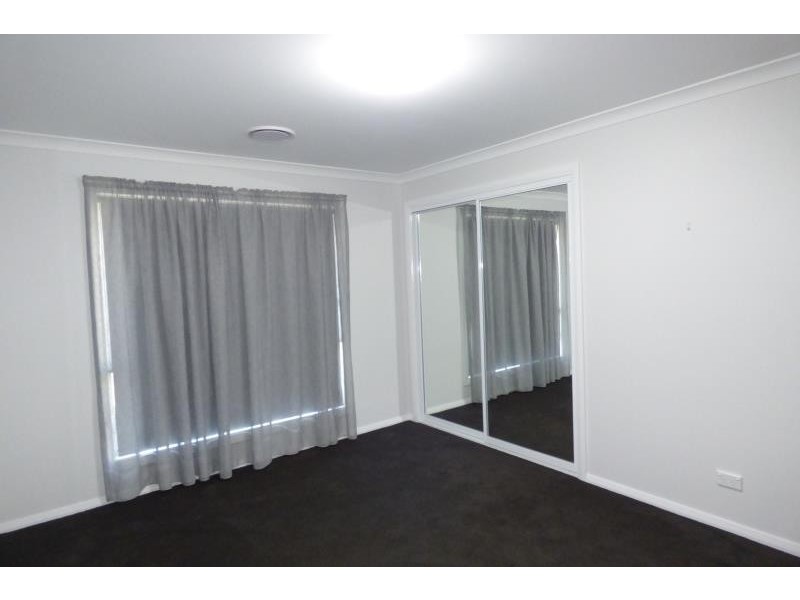 19 Lansdowne Dr, Dubbo NSW 2830