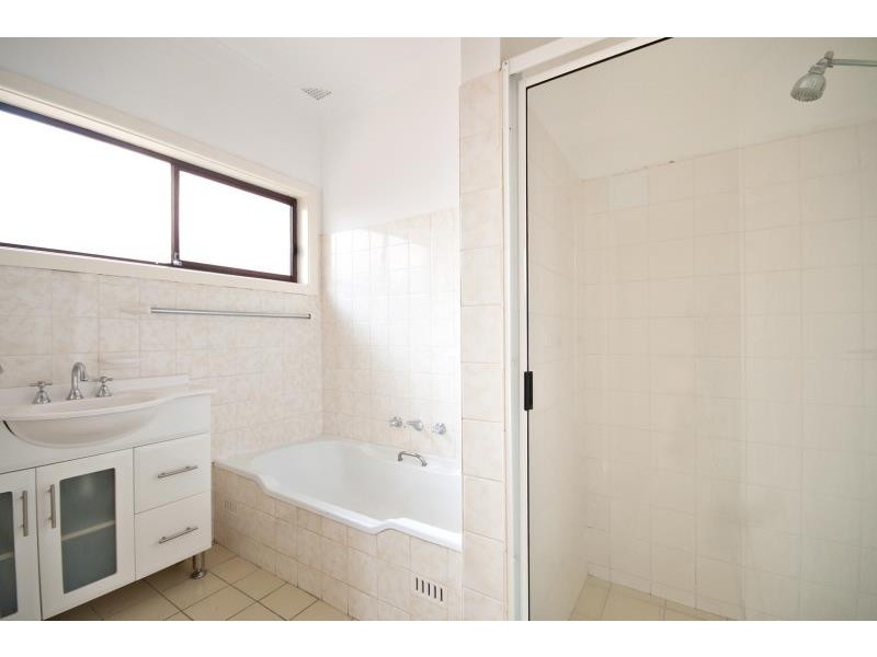 16 Gundarra St, Dubbo NSW 2830