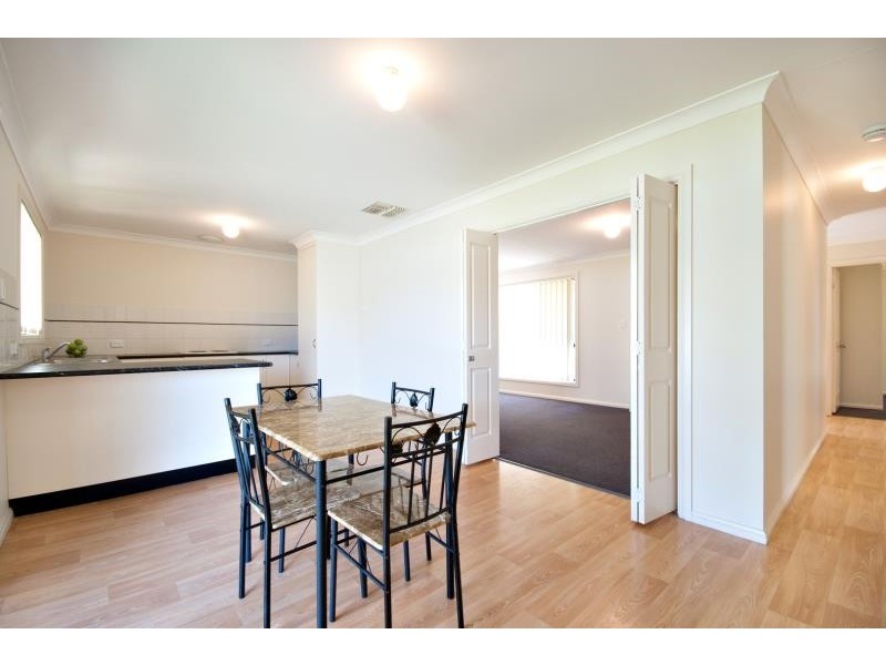 43 Gilbert St, Dubbo NSW 2830