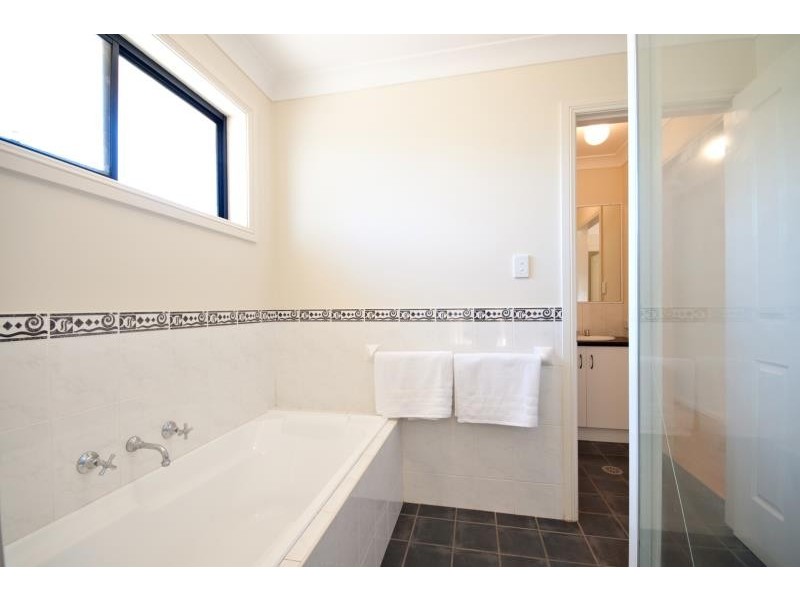 43 Gilbert St, Dubbo NSW 2830