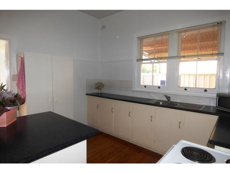 74 Cobbora Rd, Dubbo NSW 2830