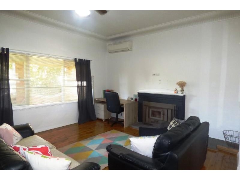 74 Cobbora Rd, Dubbo NSW 2830