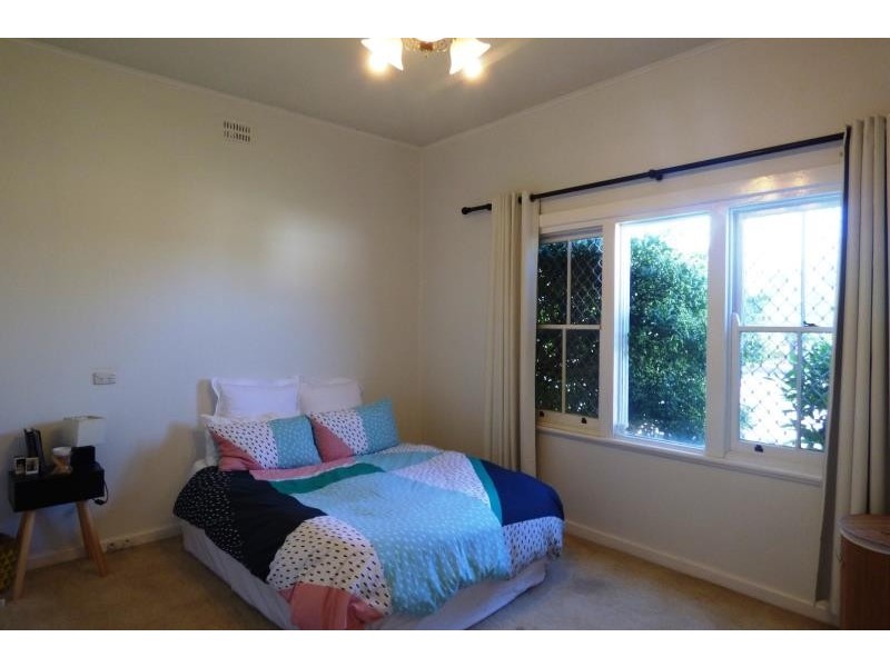 74 Cobbora Rd, Dubbo NSW 2830