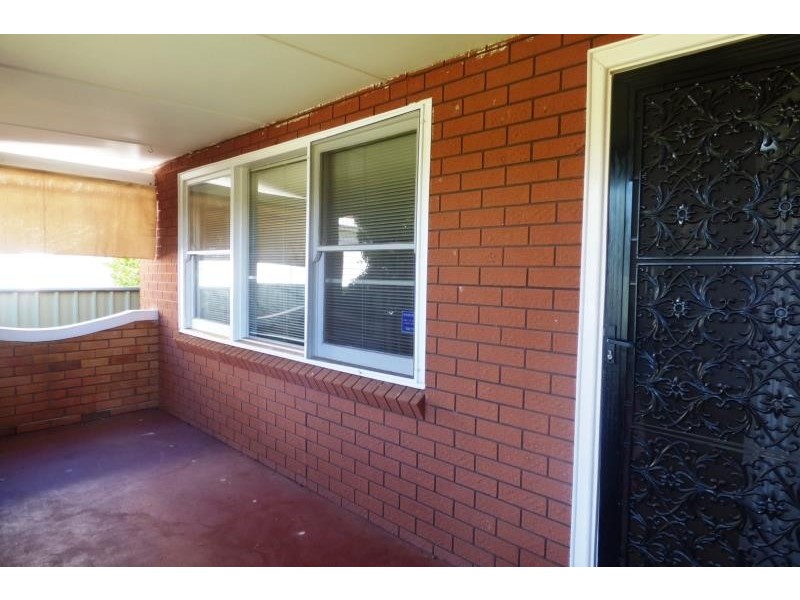 74 Cobbora Rd, Dubbo NSW 2830