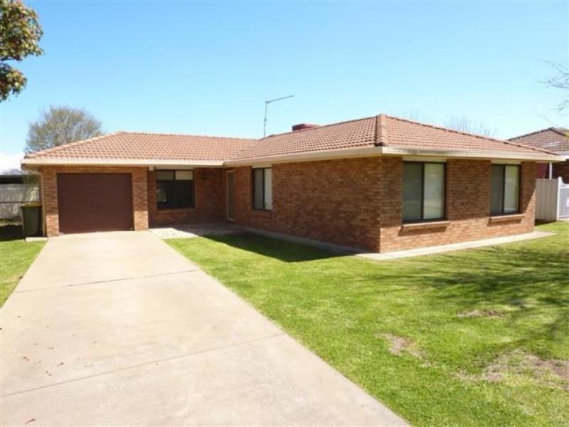 6 Booth St, Dubbo NSW 2830