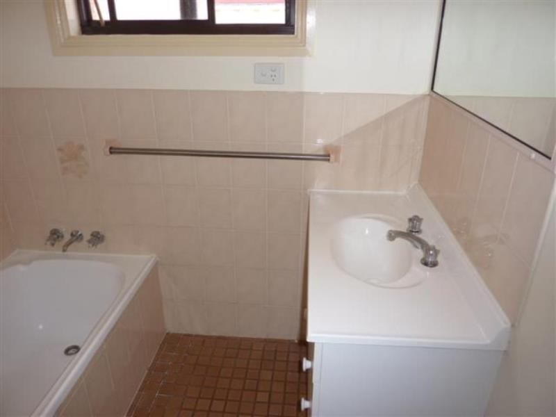 6 Booth St, Dubbo NSW 2830