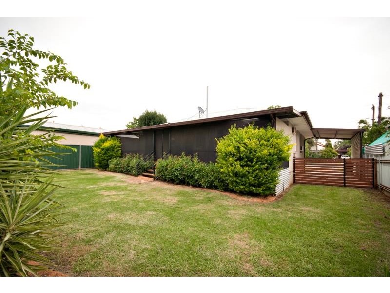 64 Bennett St, Dubbo NSW 2830